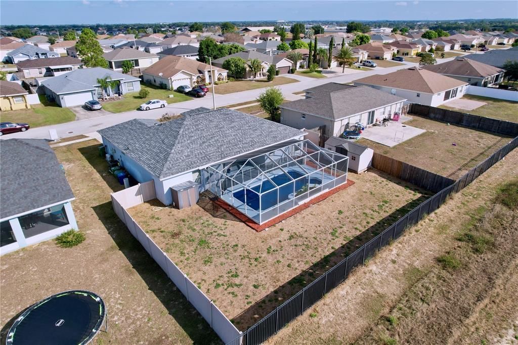 合同活跃: $325,000 (4 贝兹, 2 浴室, 2308 平方英尺)