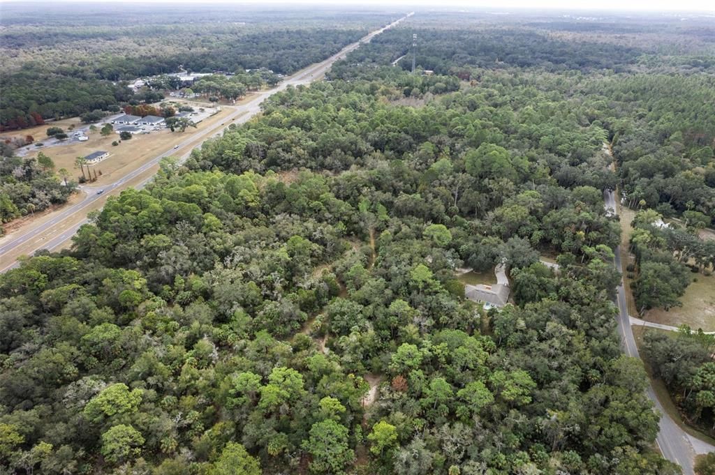 待售: $1,100,000 (8.13 acres)