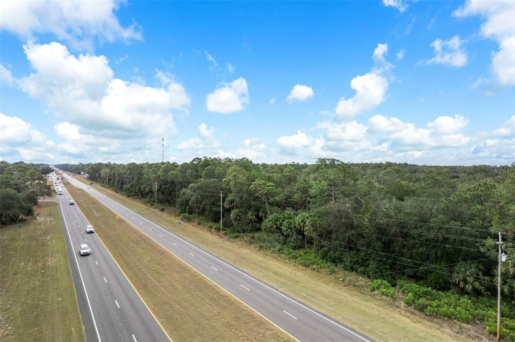 待售: $1,100,000 (8.13 acres)