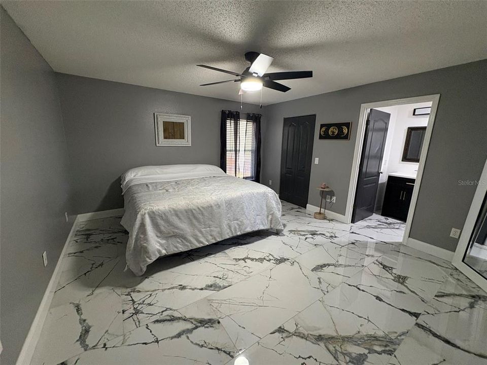 For Sale: $314,000 (3 beds, 2 baths, 1256 Square Feet)