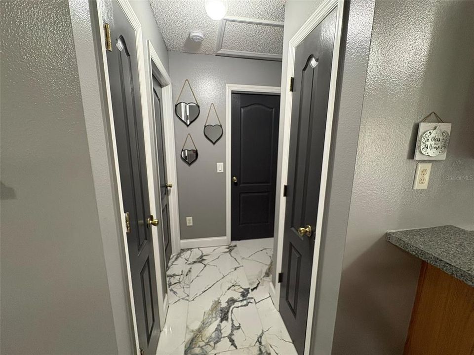 For Sale: $314,000 (3 beds, 2 baths, 1256 Square Feet)