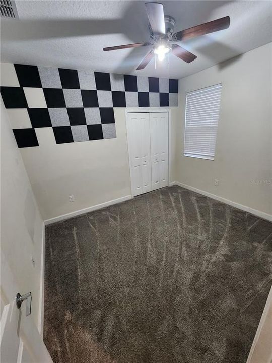 For Rent: $2,100 (4 beds, 2 baths, 2004 Square Feet)