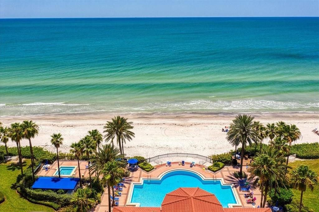 На продажу: $2,199,900 (3 спален, 3 ванн, 2227 Квадратных фут)