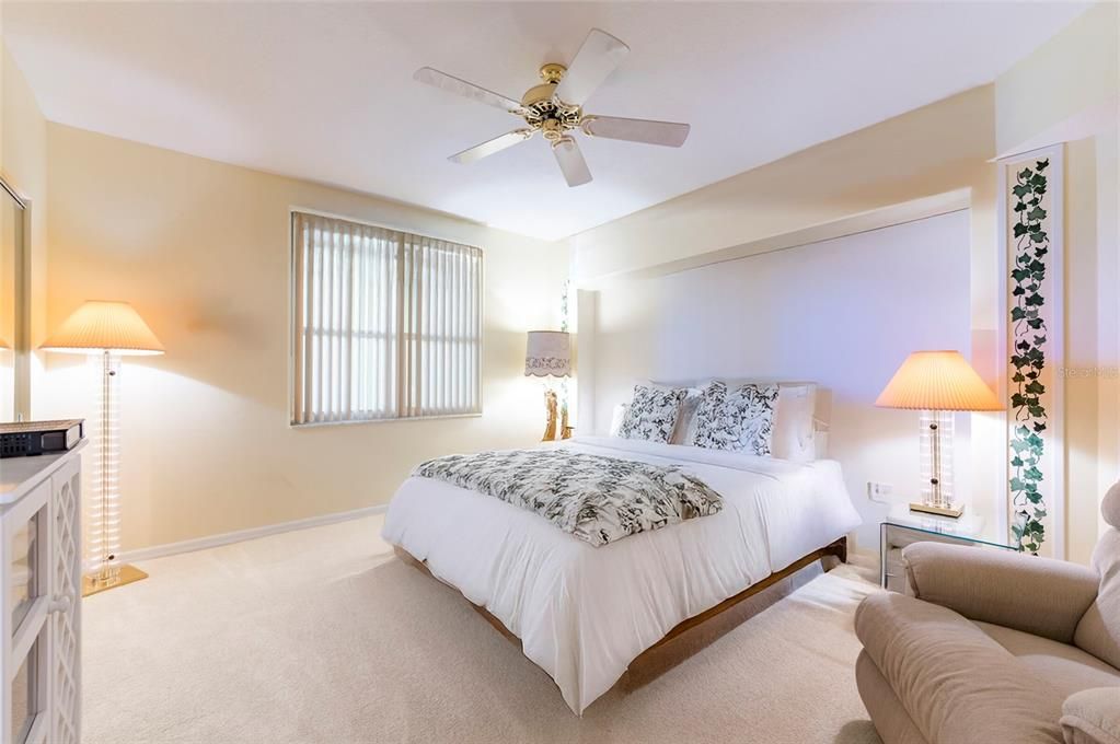 На продажу: $2,199,900 (3 спален, 3 ванн, 2227 Квадратных фут)