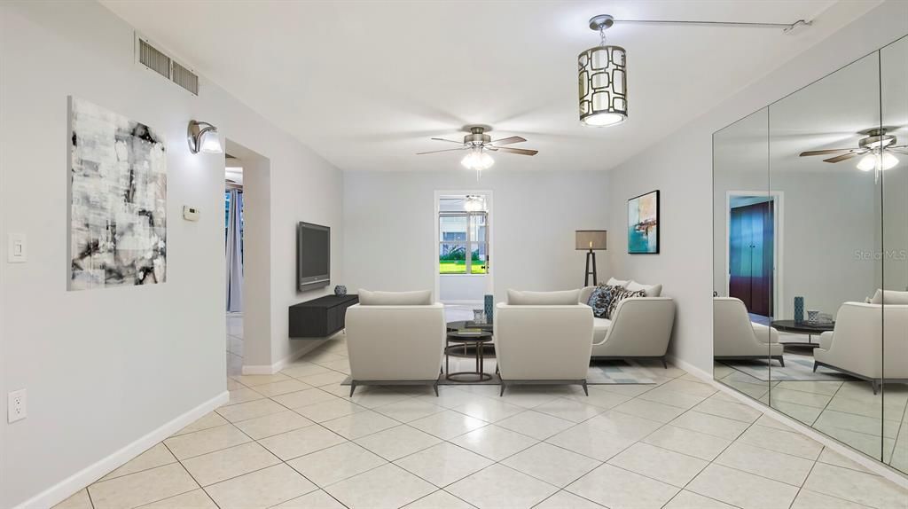 待售: $179,999 (2 贝兹, 1 浴室, 765 平方英尺)