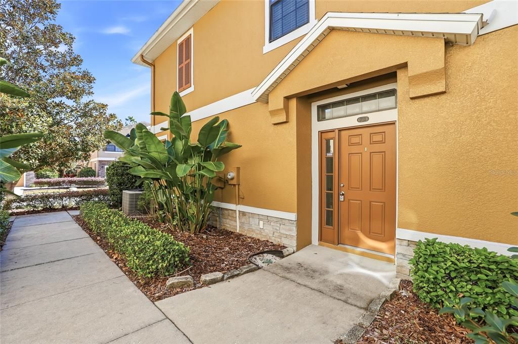 For Sale: $288,000 (2 beds, 2 baths, 1253 Square Feet)