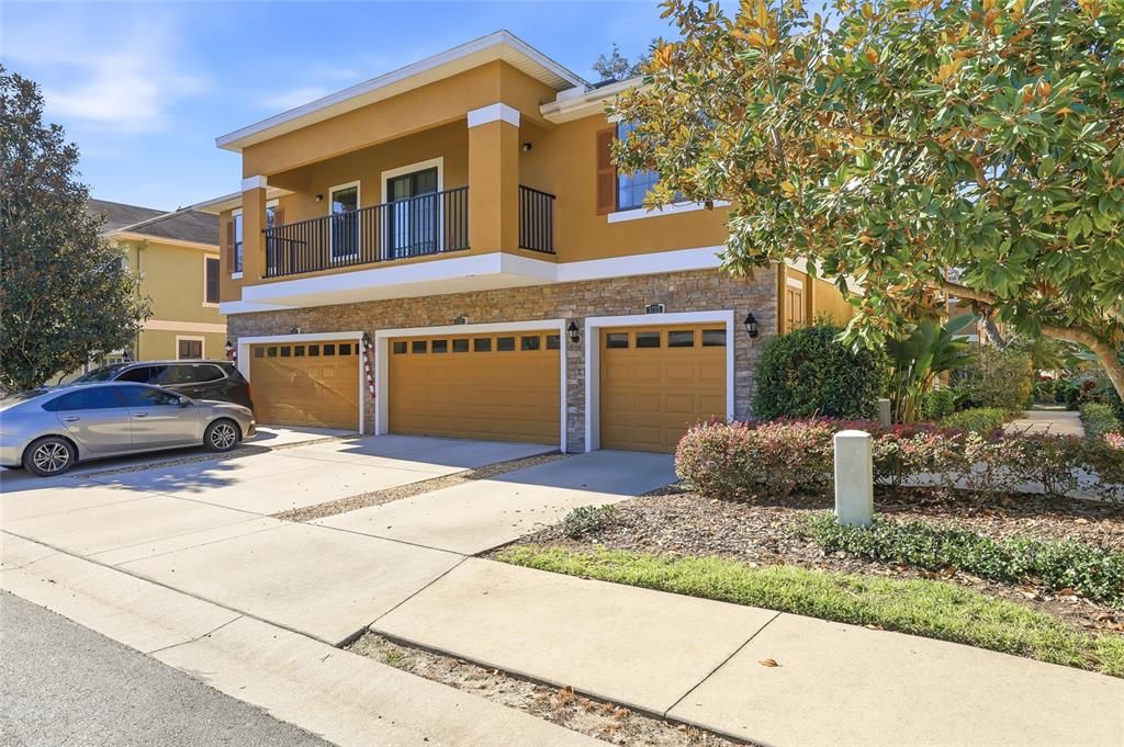 For Sale: $288,000 (2 beds, 2 baths, 1253 Square Feet)