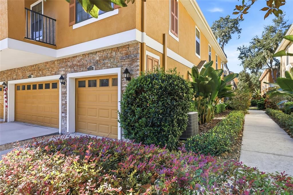 For Sale: $288,000 (2 beds, 2 baths, 1253 Square Feet)