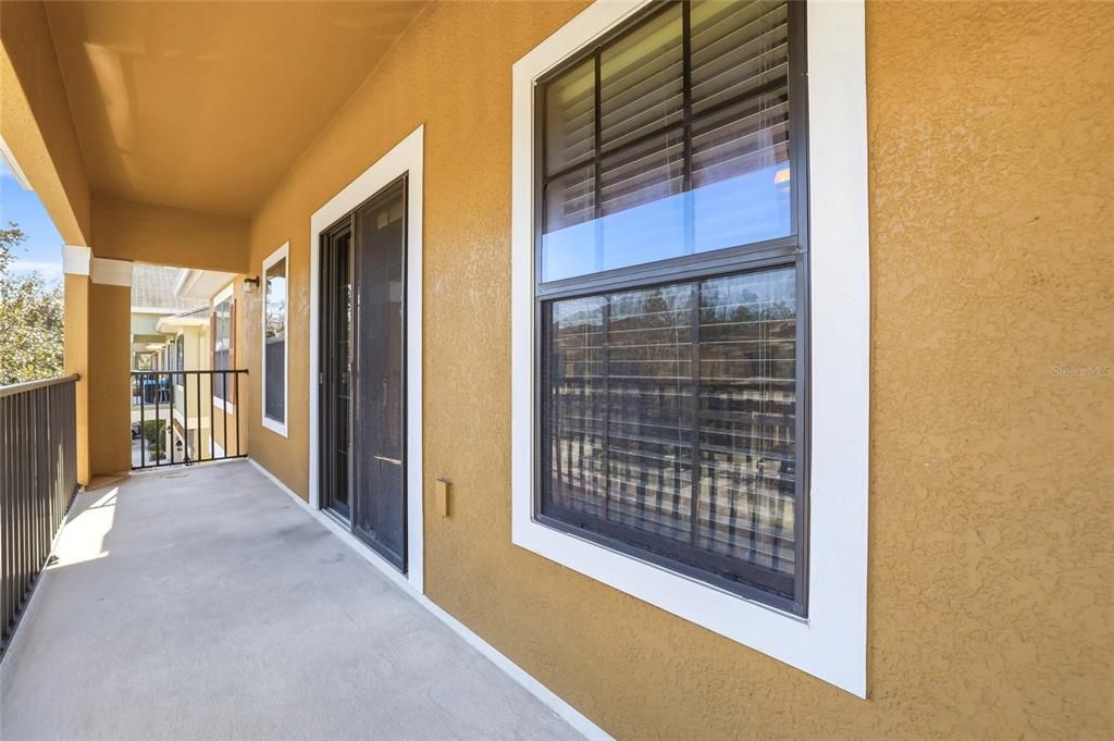 For Sale: $288,000 (2 beds, 2 baths, 1253 Square Feet)