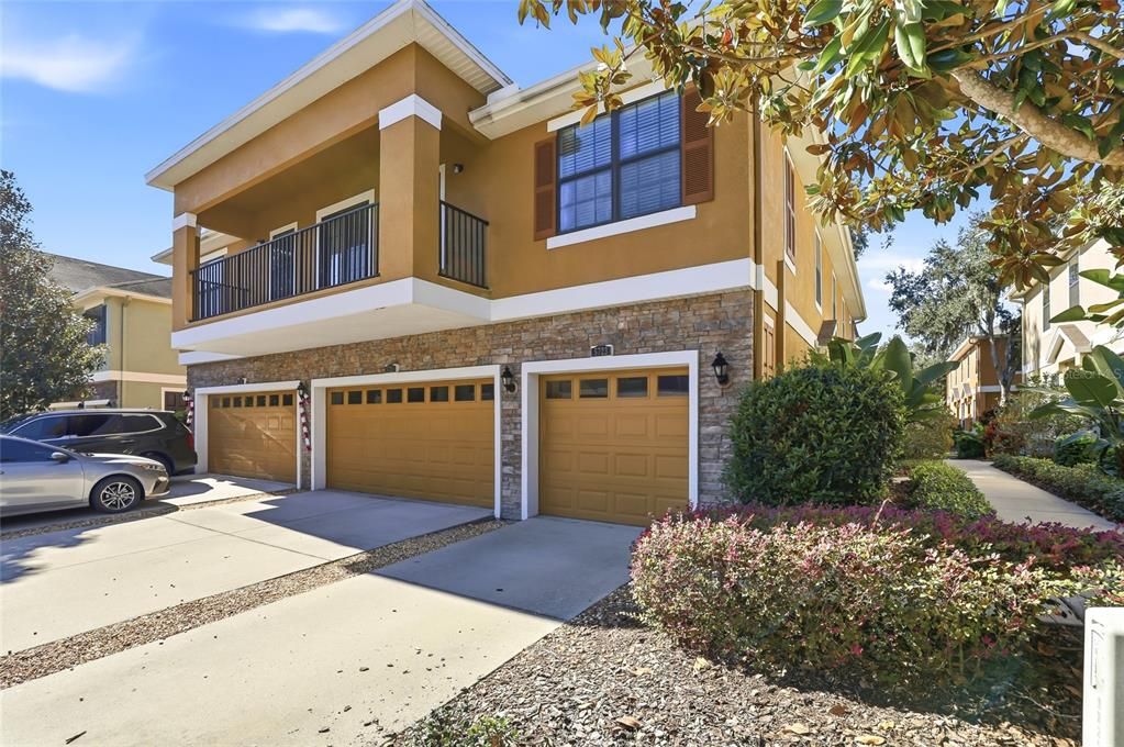 For Sale: $288,000 (2 beds, 2 baths, 1253 Square Feet)