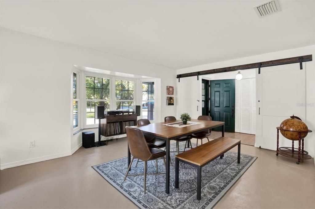 En Venta: $549,000 (3 camas, 2 baños, 1668 Pies cuadrados)