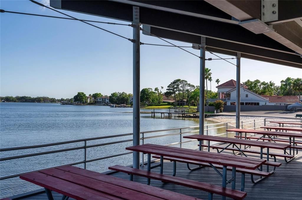 En Venta: $549,000 (3 camas, 2 baños, 1668 Pies cuadrados)