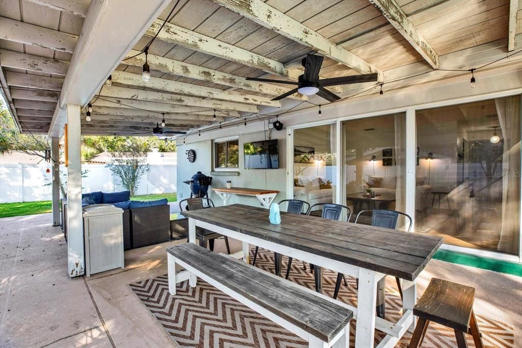 En Venta: $549,000 (3 camas, 2 baños, 1668 Pies cuadrados)