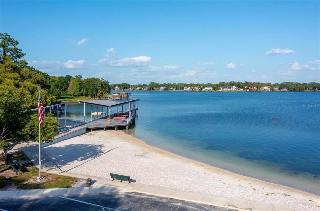 En Venta: $549,000 (3 camas, 2 baños, 1668 Pies cuadrados)