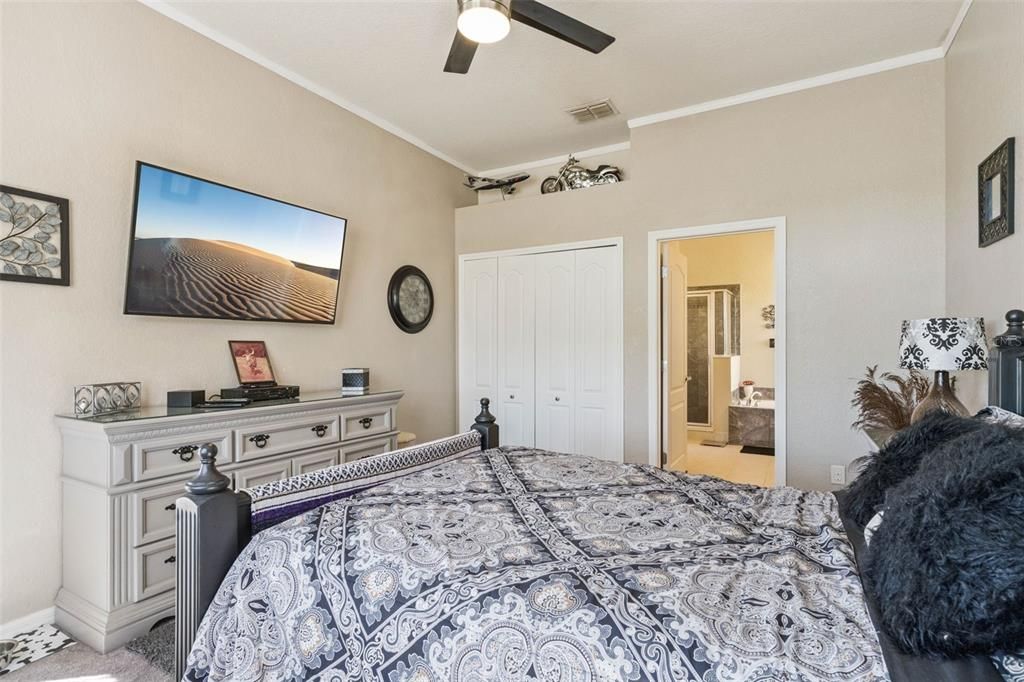 For Sale: $475,000 (4 beds, 3 baths, 1908 Square Feet)