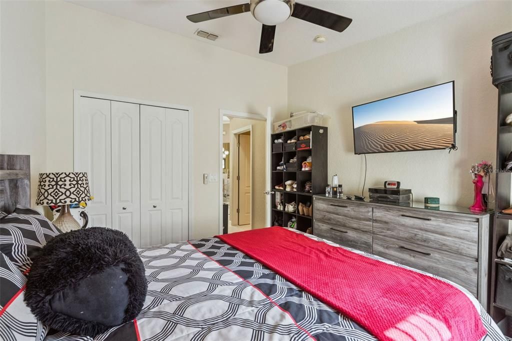 For Sale: $475,000 (4 beds, 3 baths, 1908 Square Feet)