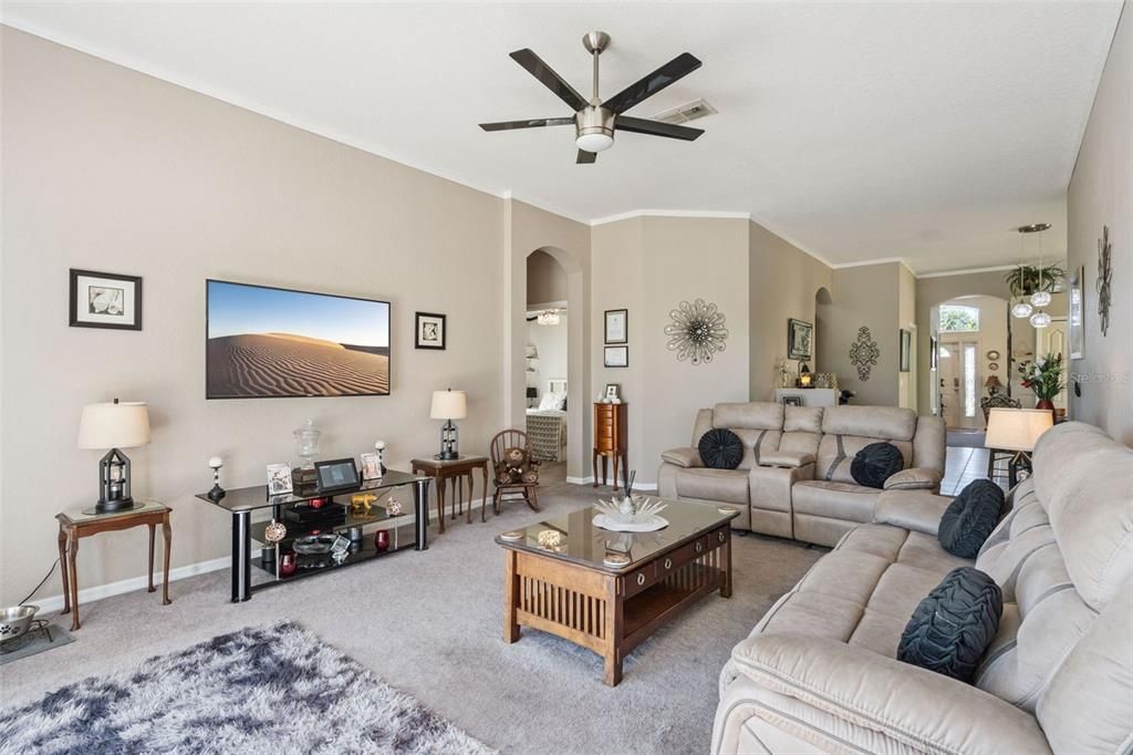 For Sale: $475,000 (4 beds, 3 baths, 1908 Square Feet)