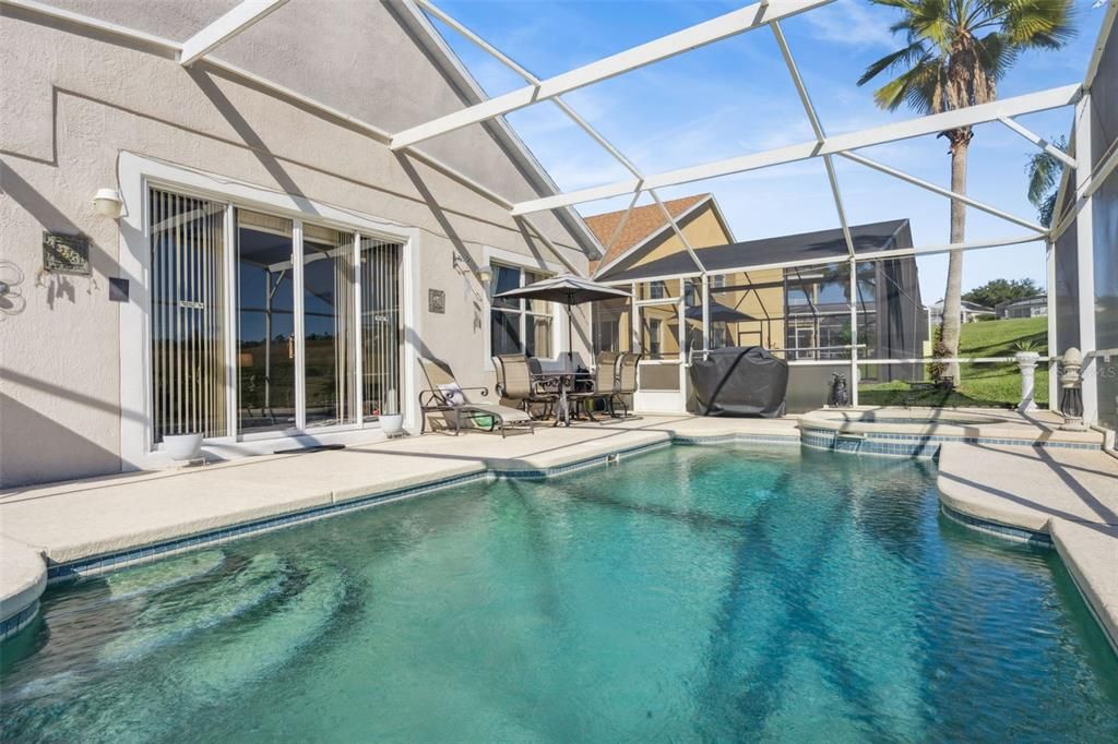 For Sale: $475,000 (4 beds, 3 baths, 1908 Square Feet)