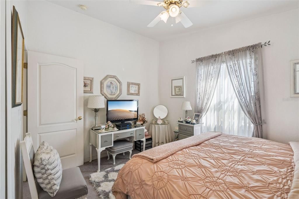 For Sale: $475,000 (4 beds, 3 baths, 1908 Square Feet)