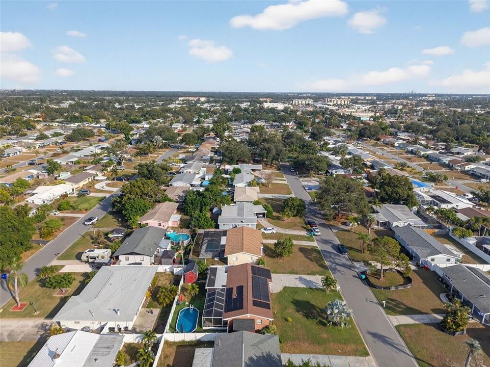 For Rent: $3,695 (3 beds, 2 baths, 2716 Square Feet)