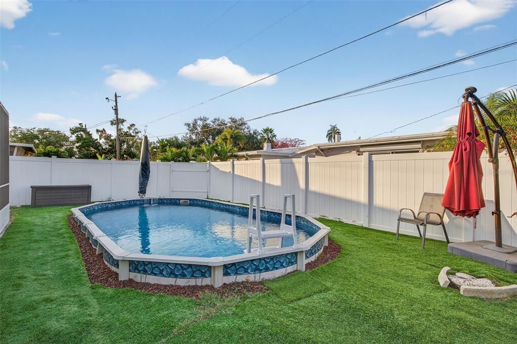 For Rent: $3,695 (3 beds, 2 baths, 2716 Square Feet)