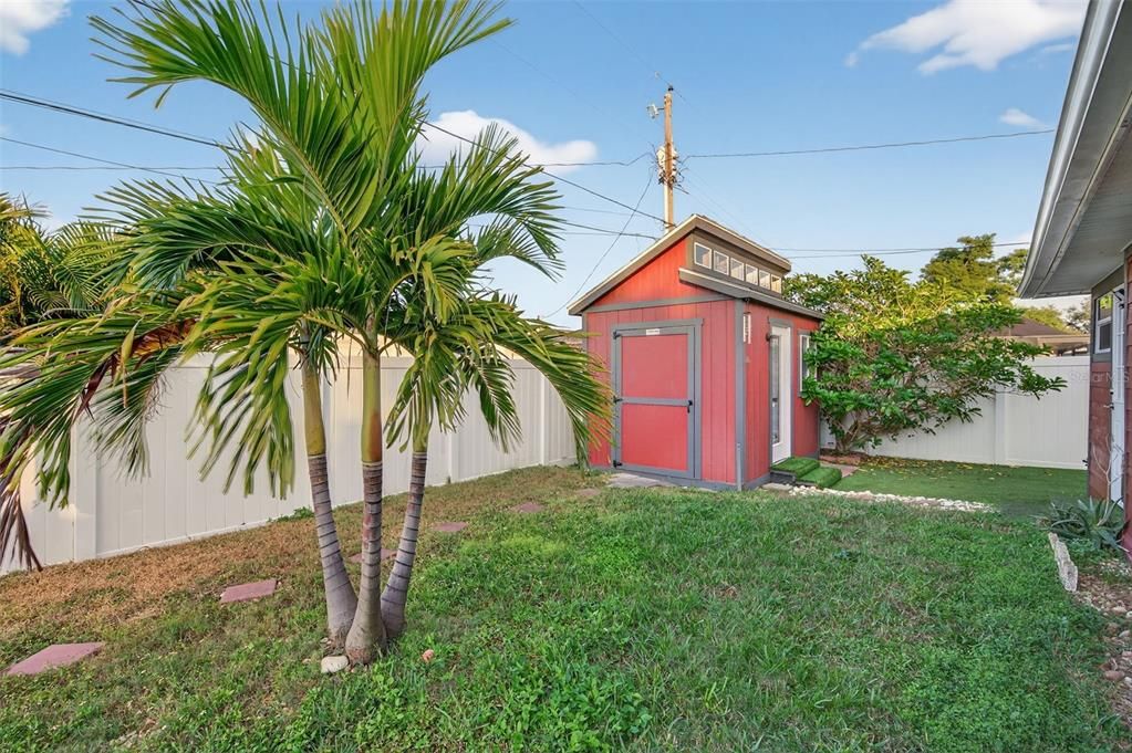 For Rent: $3,695 (3 beds, 2 baths, 2716 Square Feet)