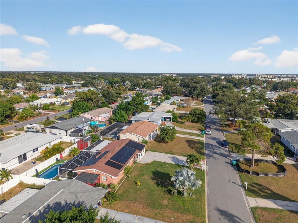 For Rent: $3,695 (3 beds, 2 baths, 2716 Square Feet)