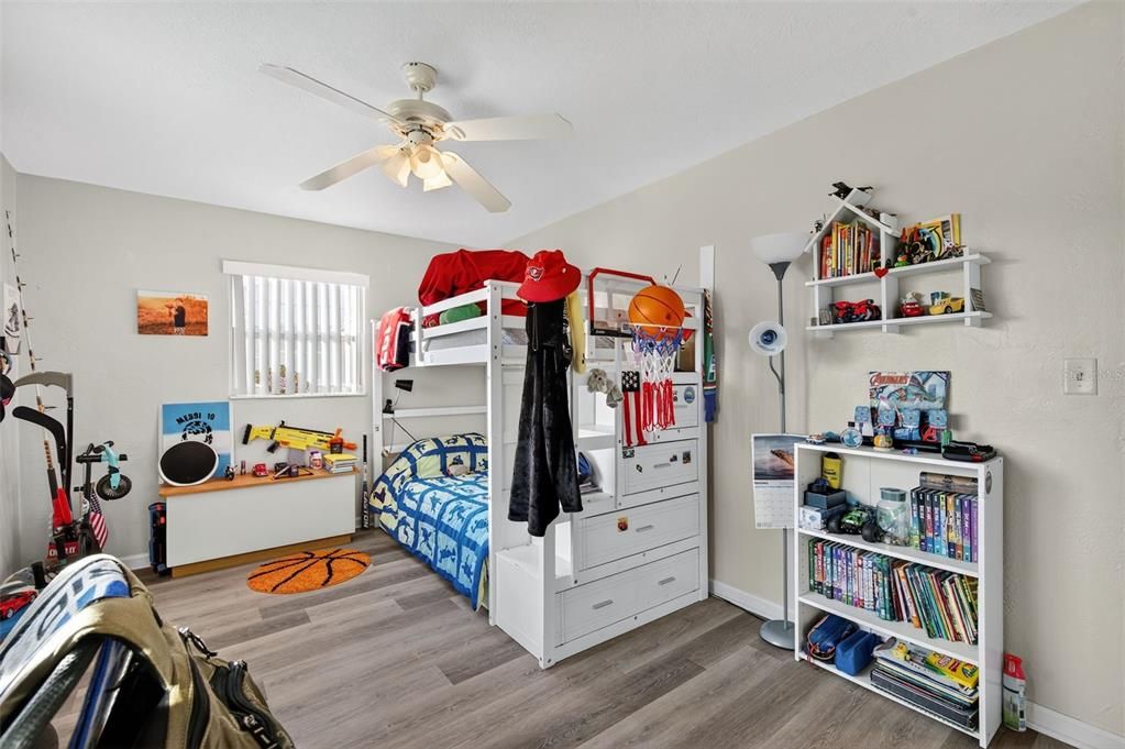 For Rent: $3,695 (3 beds, 2 baths, 2716 Square Feet)