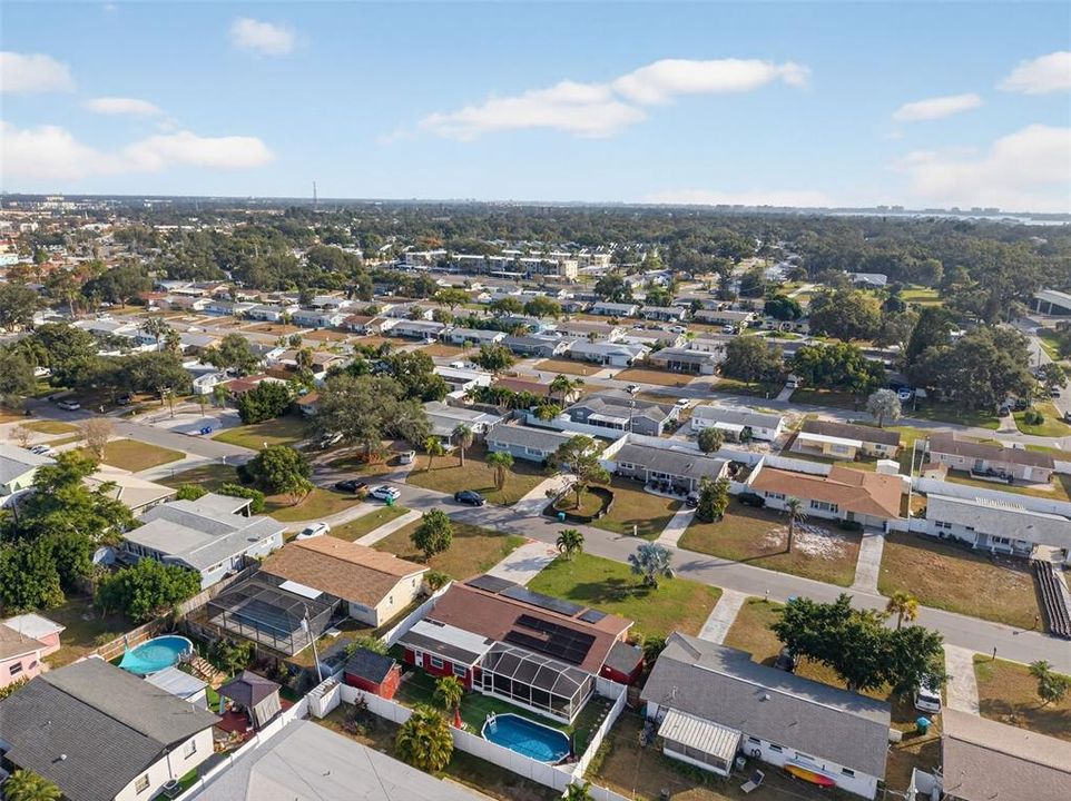 For Rent: $3,695 (3 beds, 2 baths, 2716 Square Feet)