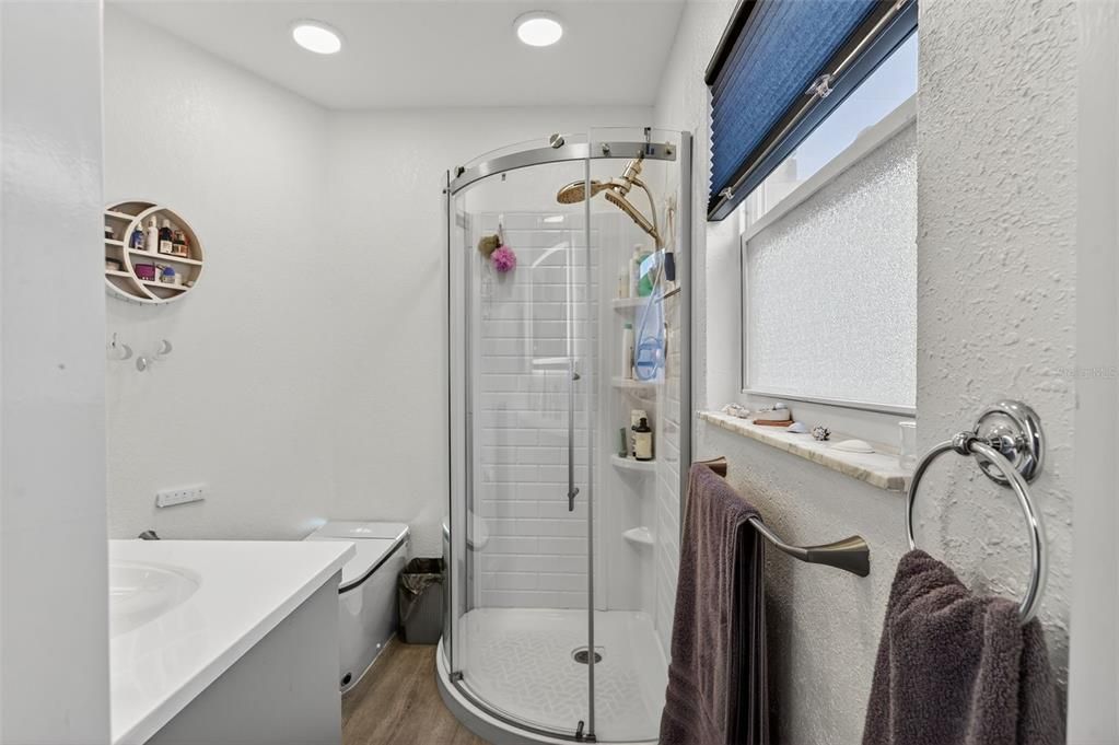 For Rent: $3,695 (3 beds, 2 baths, 2716 Square Feet)