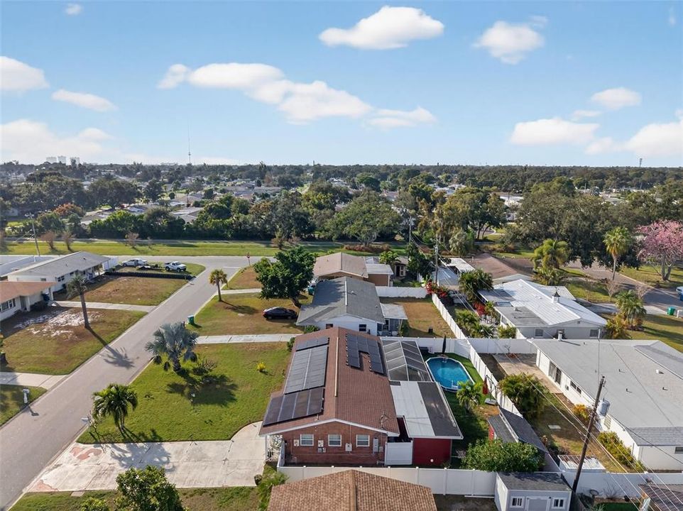 For Rent: $3,695 (3 beds, 2 baths, 2716 Square Feet)