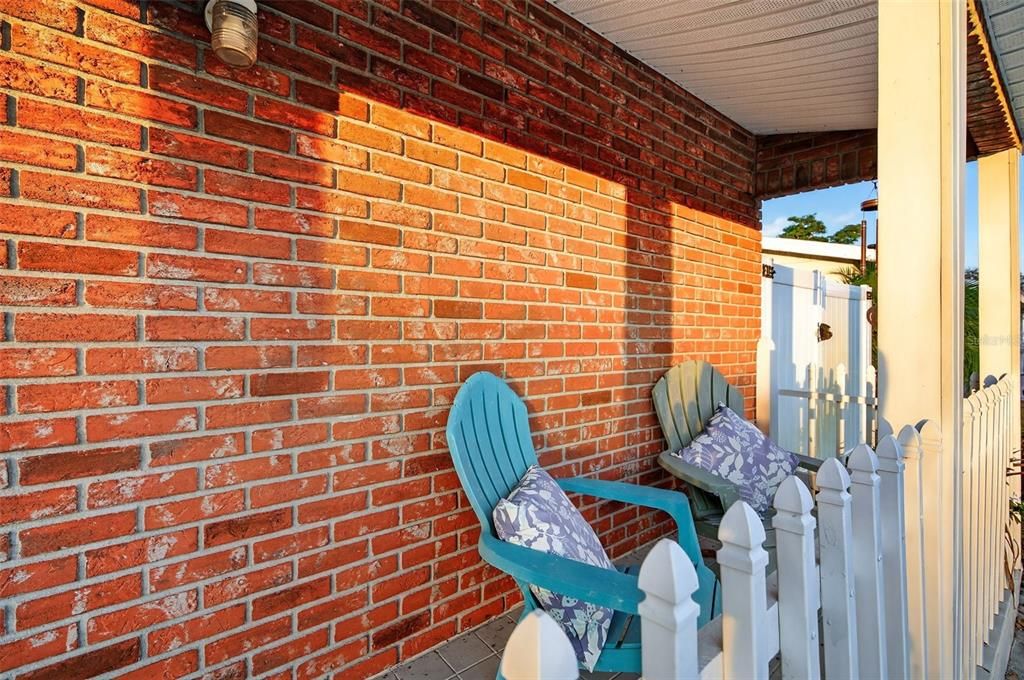 For Rent: $3,695 (3 beds, 2 baths, 2716 Square Feet)