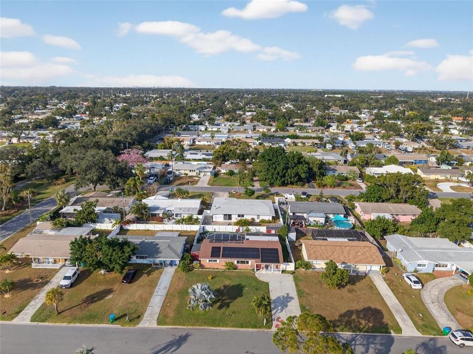 For Rent: $3,695 (3 beds, 2 baths, 2716 Square Feet)