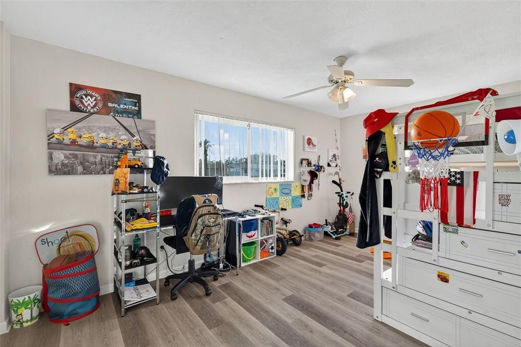 For Rent: $3,695 (3 beds, 2 baths, 2716 Square Feet)