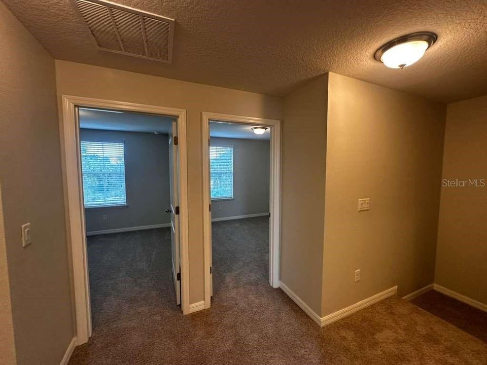 Activo con contrato: $2,550 (3 camas, 2 baños, 1568 Pies cuadrados)