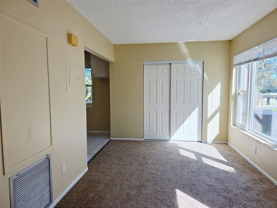 For Rent: $1,450 (2 beds, 2 baths, 1100 Square Feet)