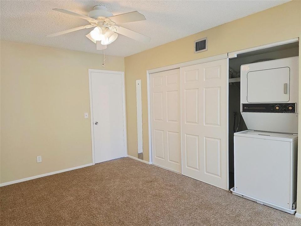 For Rent: $1,450 (2 beds, 2 baths, 1100 Square Feet)