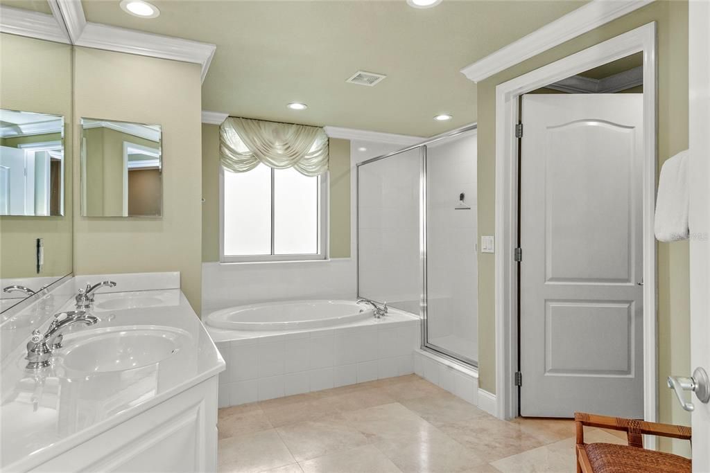 For Sale: $1,215,000 (3 beds, 2 baths, 2110 Square Feet)