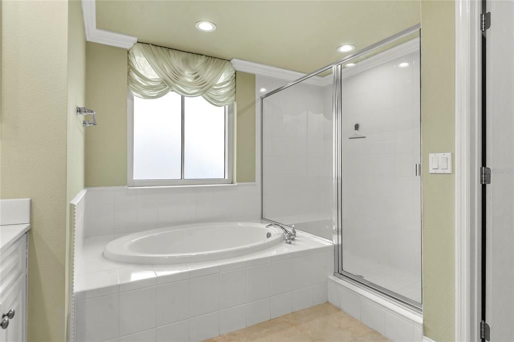 For Sale: $1,215,000 (3 beds, 2 baths, 2110 Square Feet)