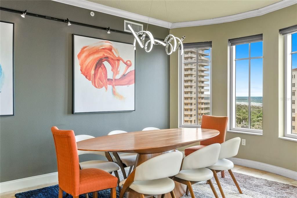 For Sale: $1,215,000 (3 beds, 2 baths, 2110 Square Feet)