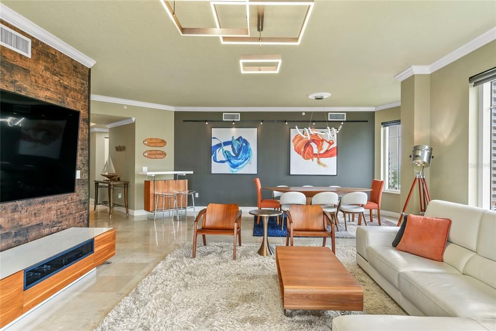 For Sale: $1,215,000 (3 beds, 2 baths, 2110 Square Feet)