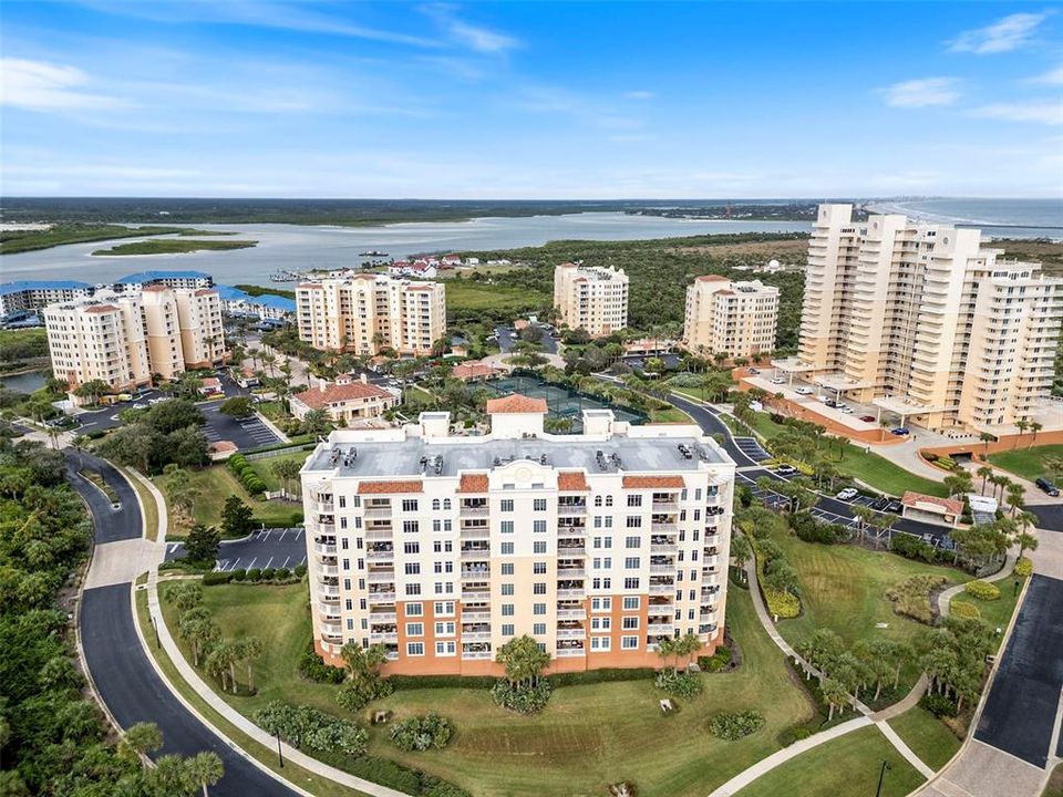 For Sale: $1,215,000 (3 beds, 2 baths, 2110 Square Feet)