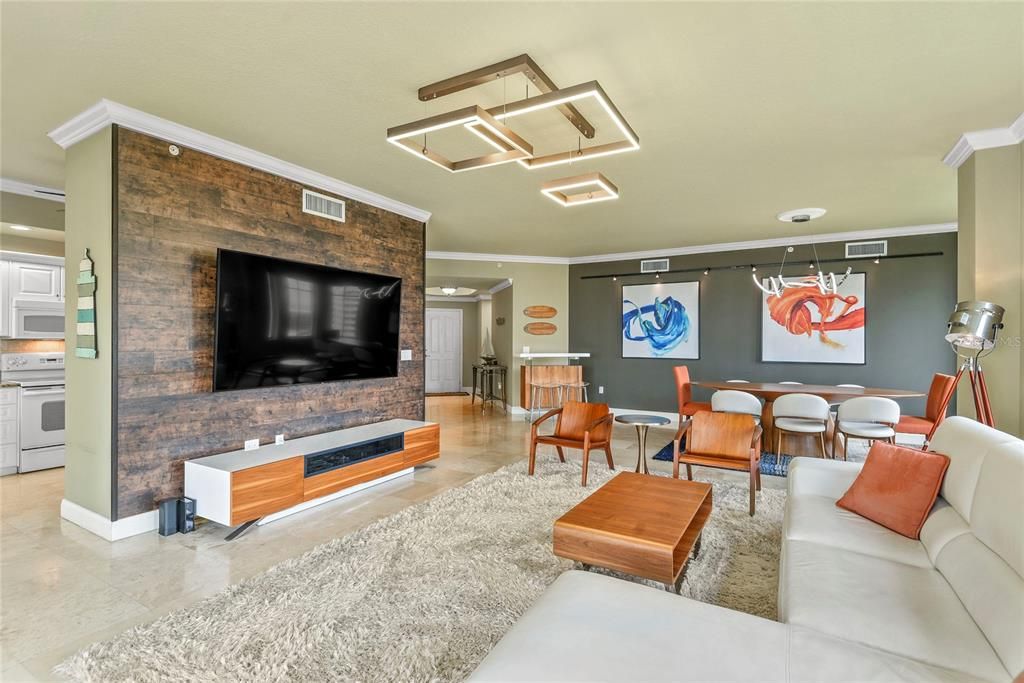 For Sale: $1,215,000 (3 beds, 2 baths, 2110 Square Feet)