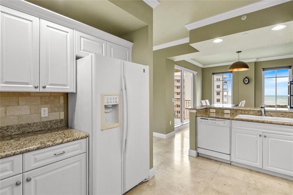 For Sale: $1,215,000 (3 beds, 2 baths, 2110 Square Feet)