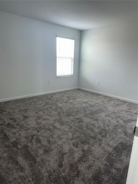 For Sale: $325,000 (4 beds, 2 baths, 1900 Square Feet)