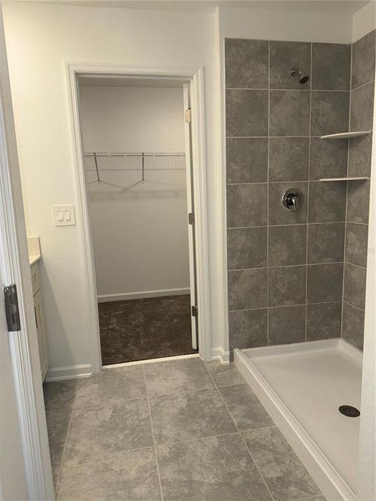 For Sale: $325,000 (4 beds, 2 baths, 1900 Square Feet)