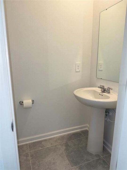 For Sale: $325,000 (4 beds, 2 baths, 1900 Square Feet)