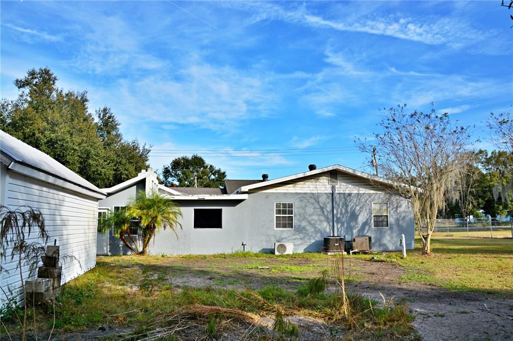 待售: $275,000 (3 贝兹, 2 浴室, 2006 平方英尺)