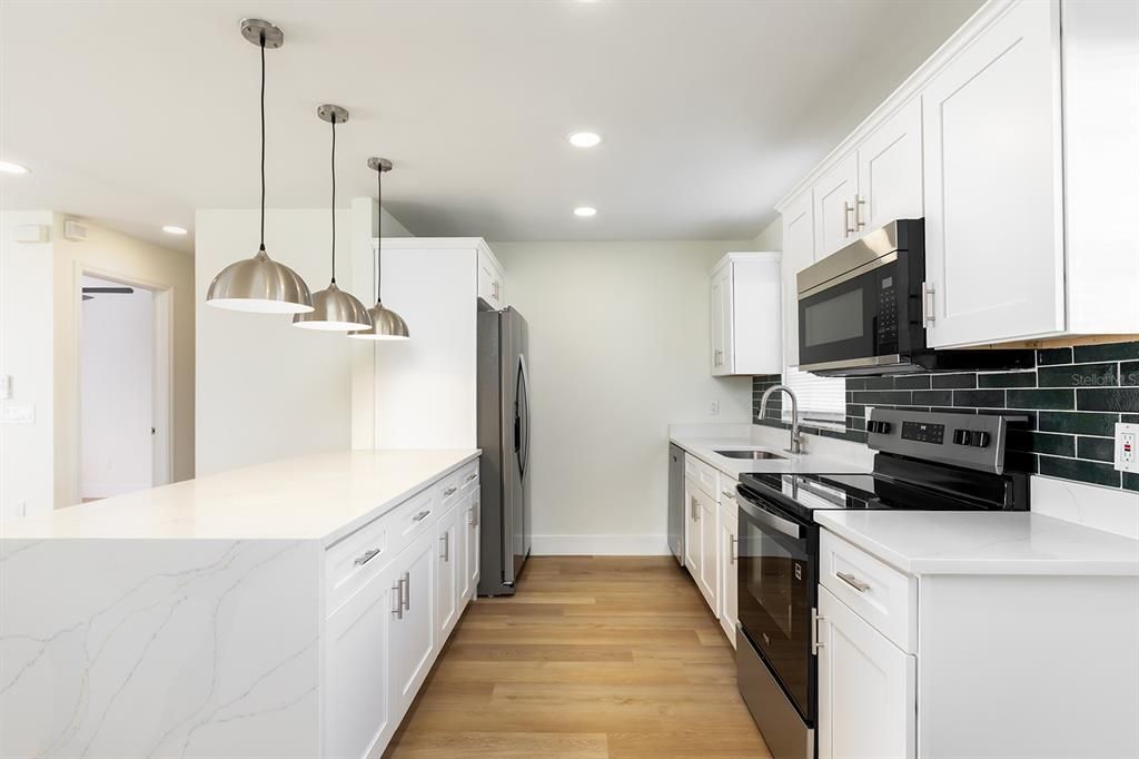 待售: $314,990 (3 贝兹, 2 浴室, 1026 平方英尺)