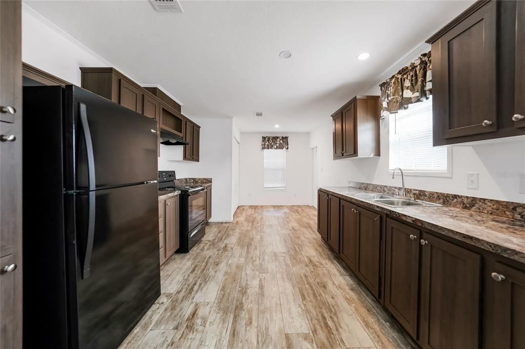 待售: $225,000 (3 贝兹, 2 浴室, 1248 平方英尺)